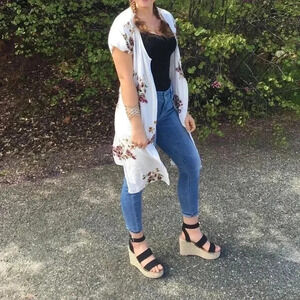 LOVESTITCH SPRING SUMMER FLORAL LONG LIGHTWEIGHT SHORT SLEEVE CARDIGAN SIZE S